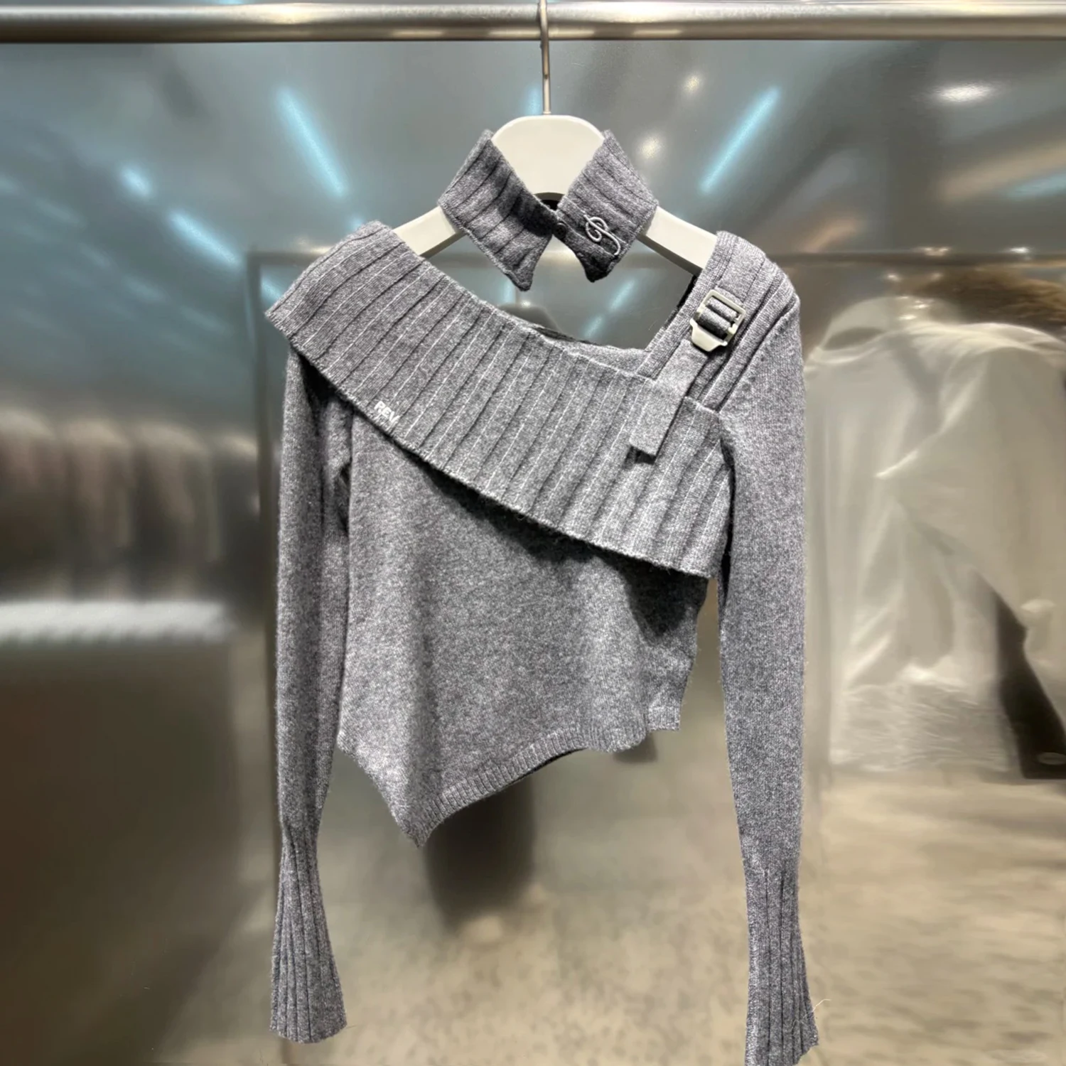 

Элитный вязаный свитер с V-образным вырезом сбоку в винтажном стиле для женщин, осенняя новинка, комфортная посадка, стандартный крой рукавов