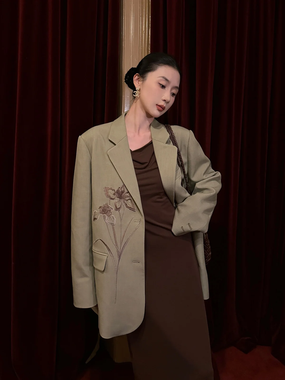 Traje de ocio con bordado pesado Original para mujer Jaet de Lu Qing primavera otoño sensación alta Premium Casual Sle patrón Floral