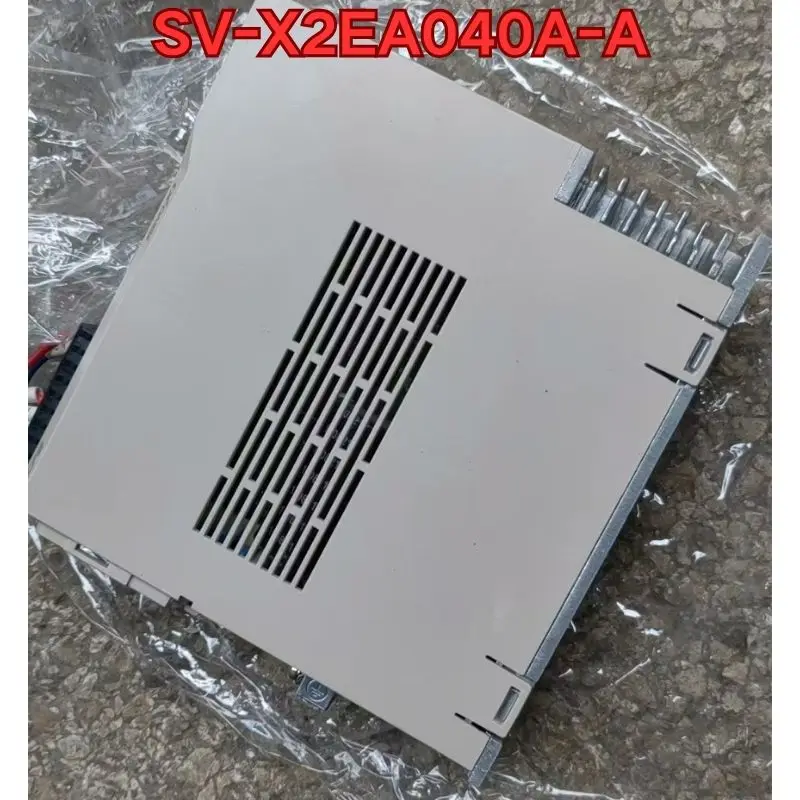 

Бывший в употреблении тест функции сервопривода SV-X2EA040A-A нормально. Новейшая цена в 2025 году.