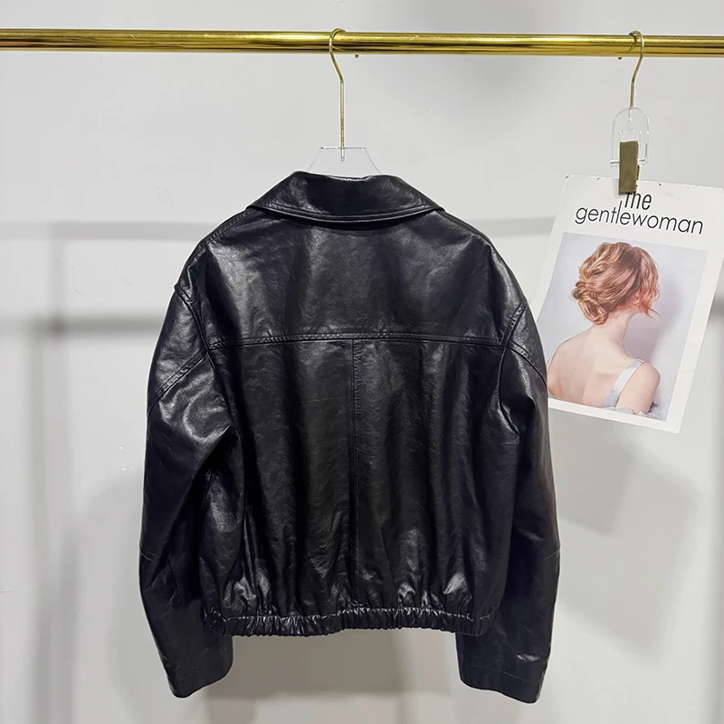 سترة نسائية لخريف وشتاء 2025 ملابس شعبية ملابس خارجية للنساء أسود/قهوة من جلد الغنم الطبيعي معطف قصير للدراجات النارية