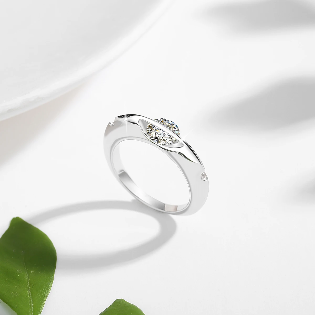 Rotatable 1CT Moissanite Ring 925 Sterling Silver D Color for Women Wedding Band Trendy Anniversary Gift Madam Fine Jewelry