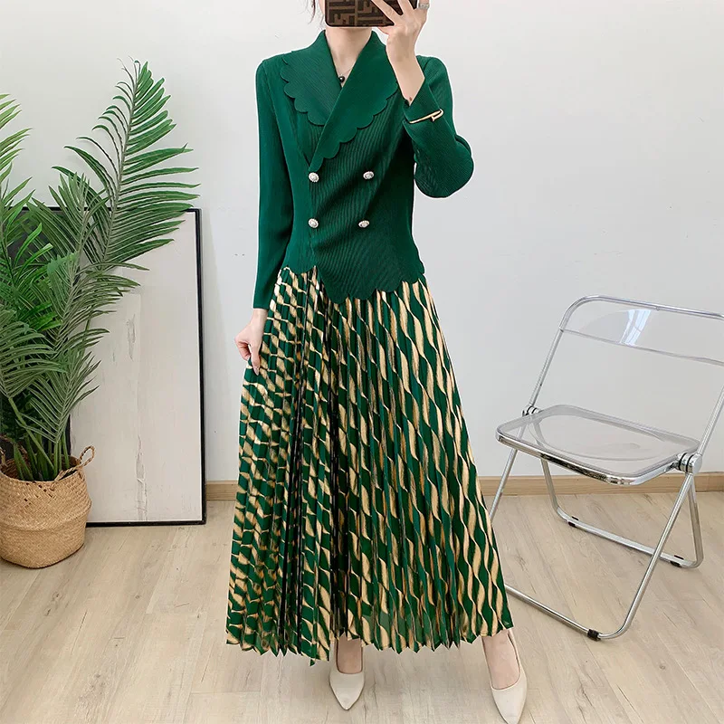 

Miyake Pleated Bronzing Dress 2025 Spring and Summer New Matching Dress Loose Large Size Long Women