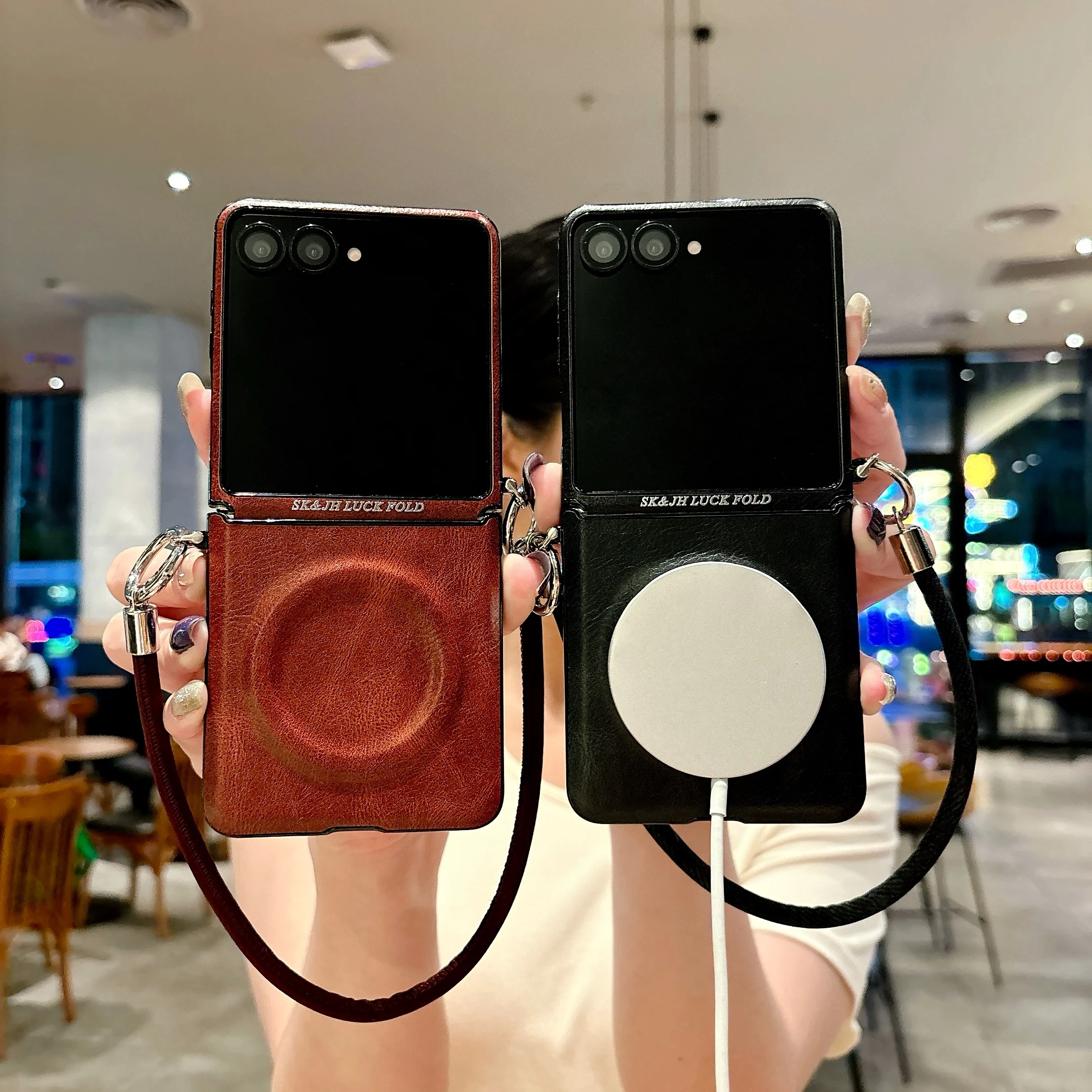 

Back Cover For Samsung Galaxy Z Flip 7 6 5 4 Case Crazy Horse Pu Hand Straps Rope Magnetic Attraction Shockproof Phone Case