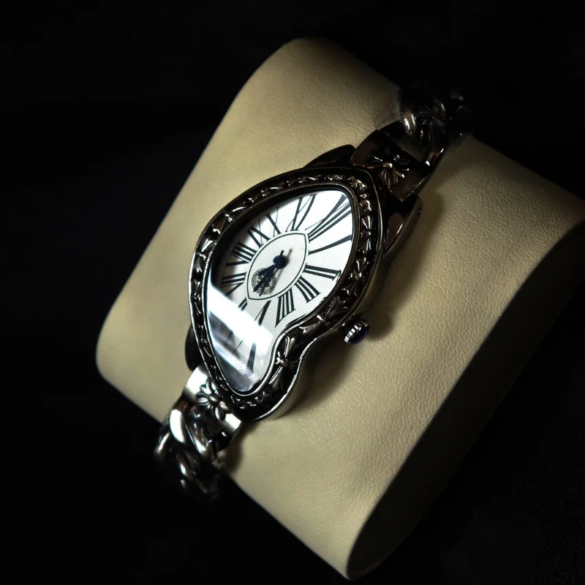 quartz-men’s-watch-luxury-bracelet-vintage-retro-creative-melted-time-case-y2k-fashion-niche-watch-for-women-and-men