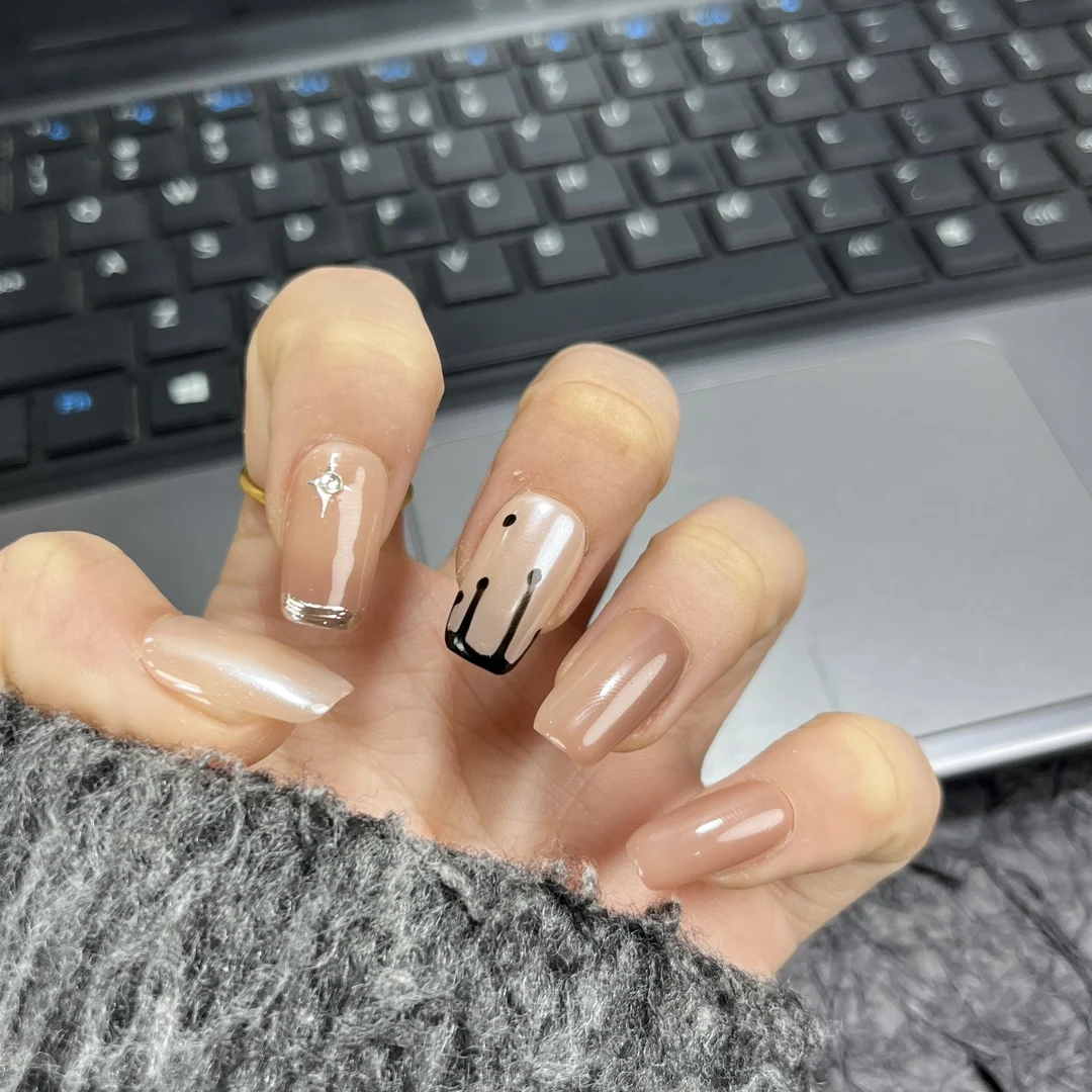 Handpainted Caramel Mocha Press On Nails with Removable and Reusable Design,High-quality and Luxurious Style,Whitening Effect