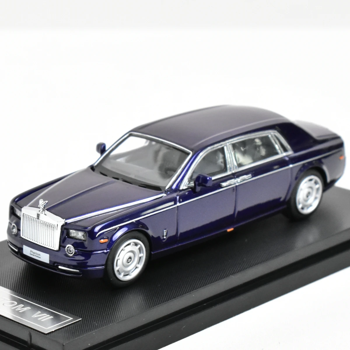 STREET WARRIOR 1:64 Rolls-Royce Phantom VII Diecast Model Car