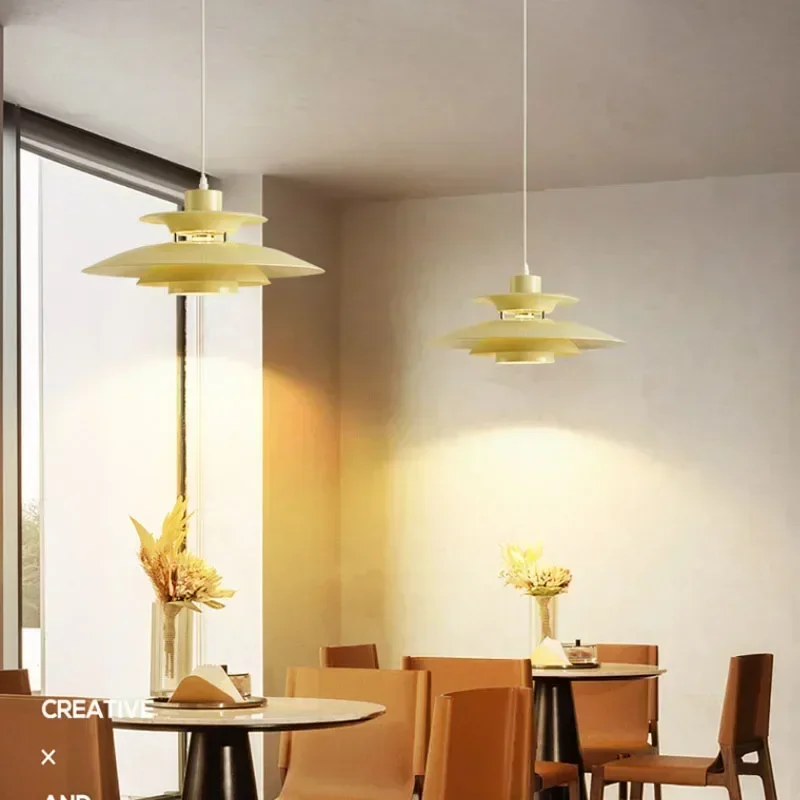 Duńska lampa wisząca UFO Nordic LED lampa wisząca na stół do jadalni minimalistyczna dekoracja salonu w pomieszczeniach żyrandol do restauracji i