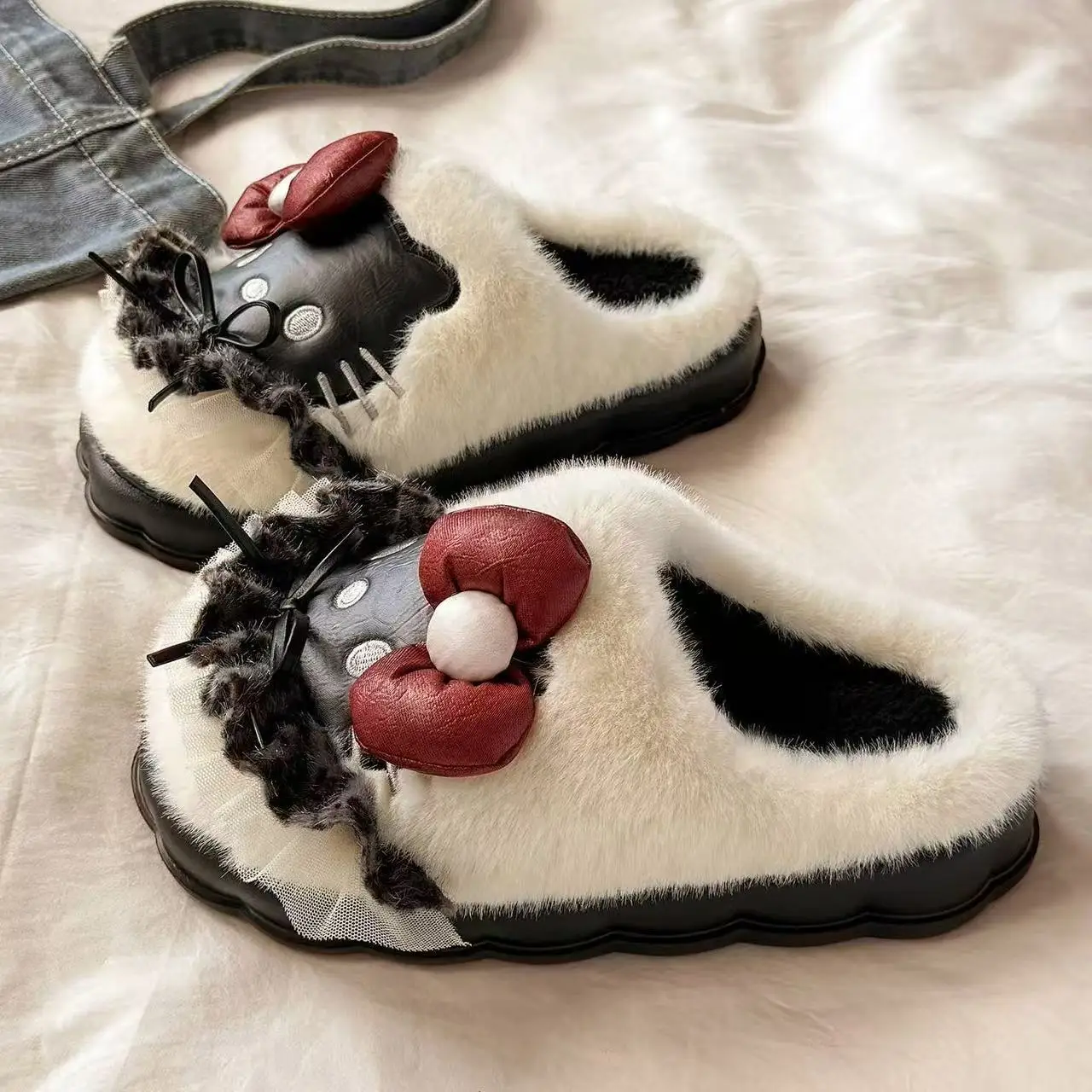 

real pictures 2025 autumn winter new pantuflas mujer Home Cute hello kitty fashion plus women girl soft warm cotton Slippers