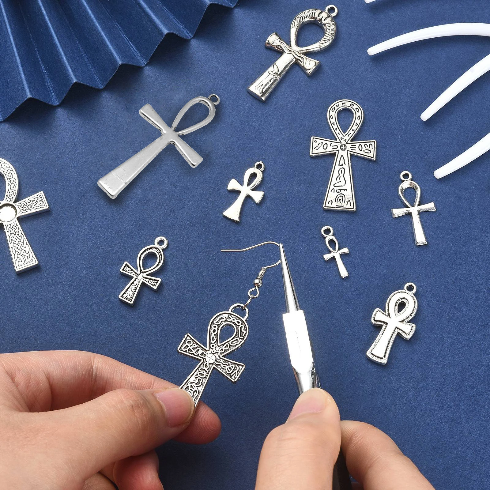 PandaHall 50 Stück 10 Stile Ägyptische Spirituelle Anhänger Ankh-Kreuz-Charms für DIY Schmuckherstellung Armband Halskette – Detail 3