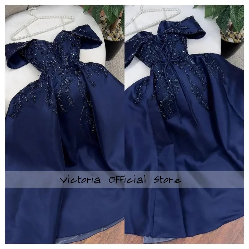 Maßgeschneidertes, exquisites Satin-Abendkleid, zartes, schulterfreies, ärmelloses Partykleid mit U-Boot-Ausschnitt, hochwertige Promi-Kleider