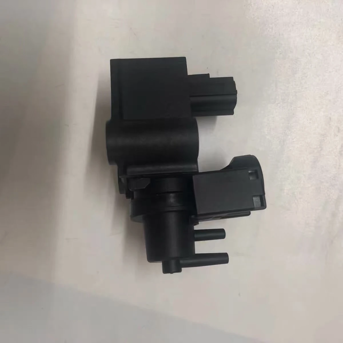 Emission Vacuum Control Valve For Mitsubishi Nativa Montero KS1W L200 Triton KL1T KL2T 4N15 Pajero Sport MK3 2.4L DI-D 8657A126