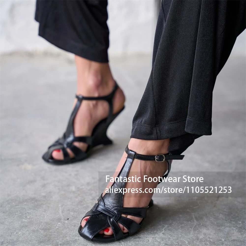 

T Strap Novelty Wedge Sandals Vintage Peep Toe Crisscross Strap Summer Shoes Designer Comfortable Wedge Heel Footwear for Ladies