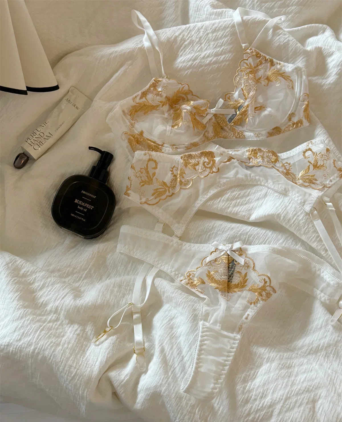 bra-set-sexy-underwear-three-piece-ultra-thin-lingerie-lace-embroidery-large-breasts-show-small-anti-sagging-bras