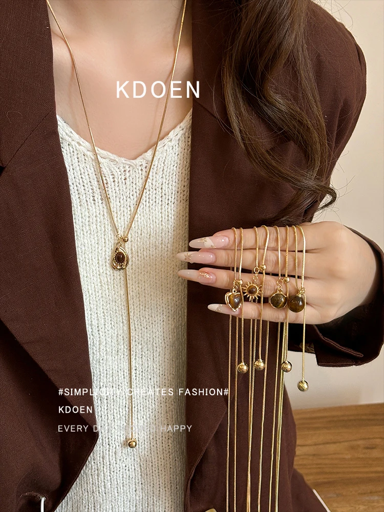 Retro Meral Tiger Eye Stone Pendant Drawstring Gold Color Necklace Long Sweater Chain Accessory New 2026 Jewelry for Women