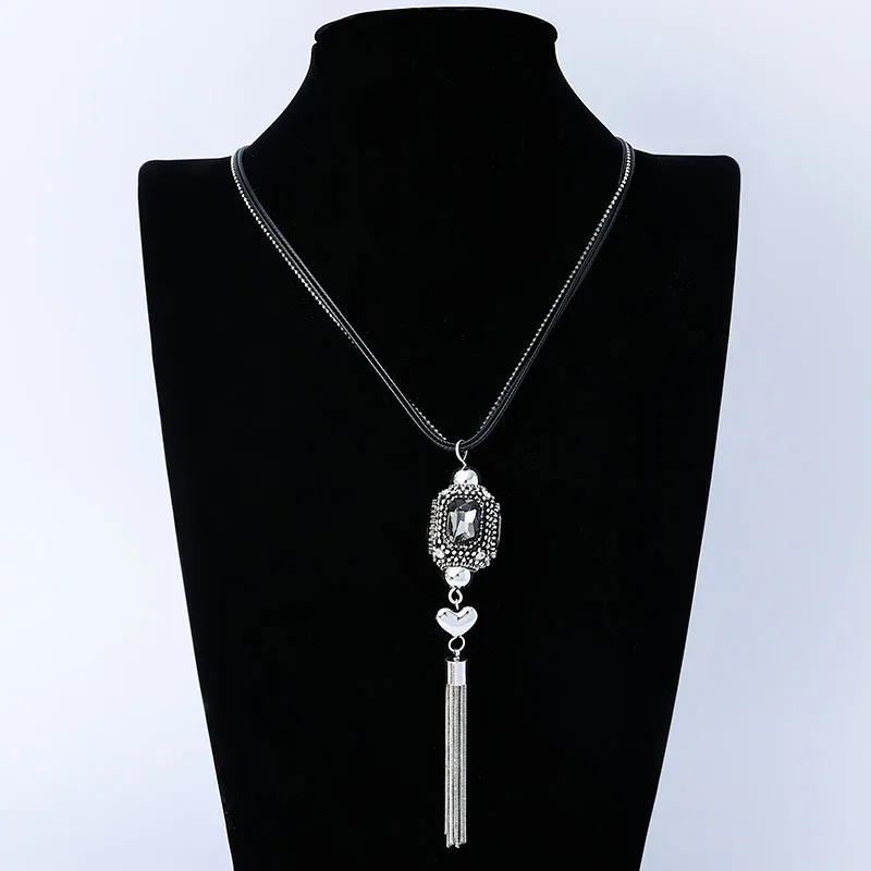 

Kaseakia Alloy Tassel Pendant Retro Minimalist Long Necklace for Women, Rope Sweater Chain Fashion Jewelry Accessories