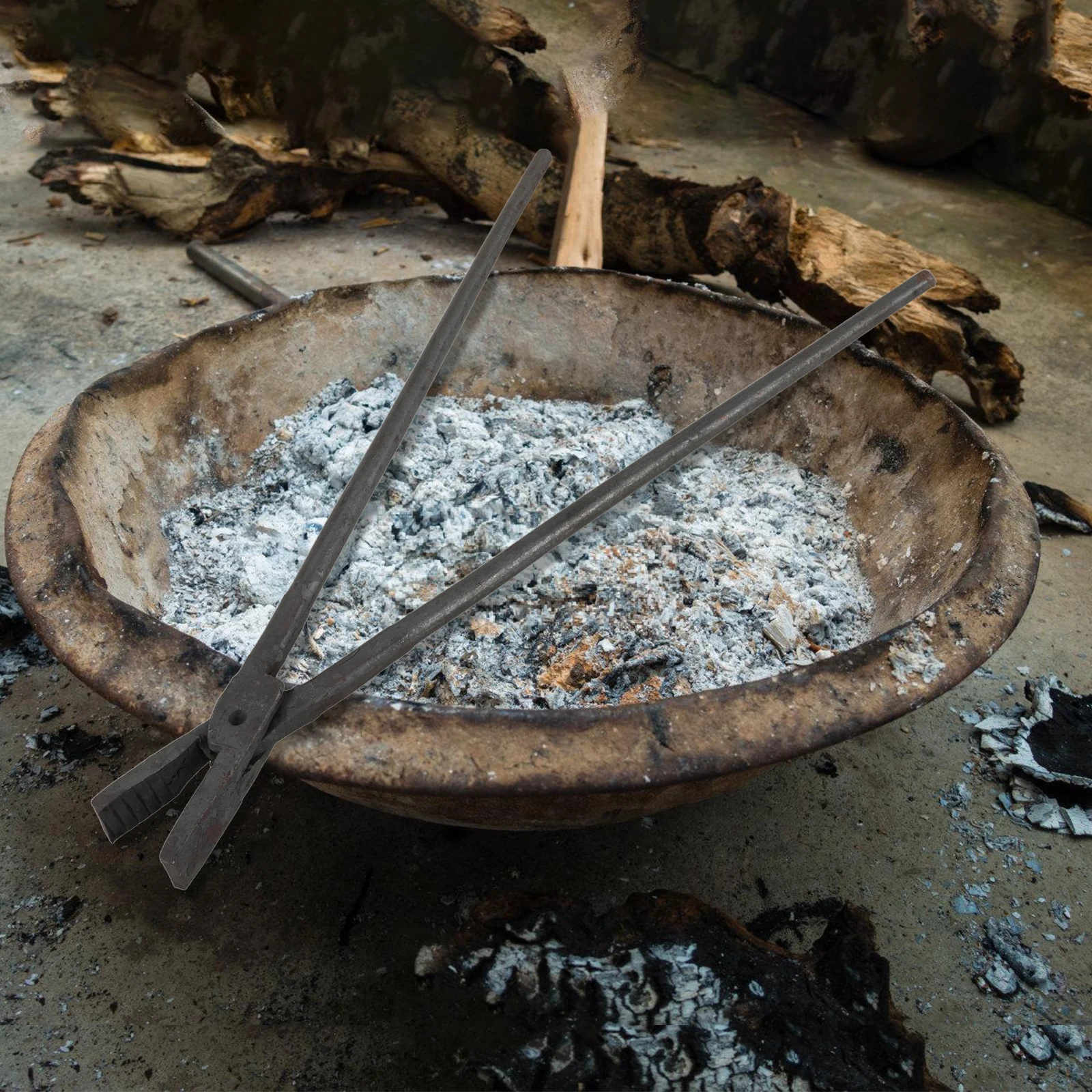 

Forged Tongs 40cm Long Handle High Carbon Steel Garbage Clip Firewood Charcoal Tool Litter Picker Home BBQ Camping Outdoor