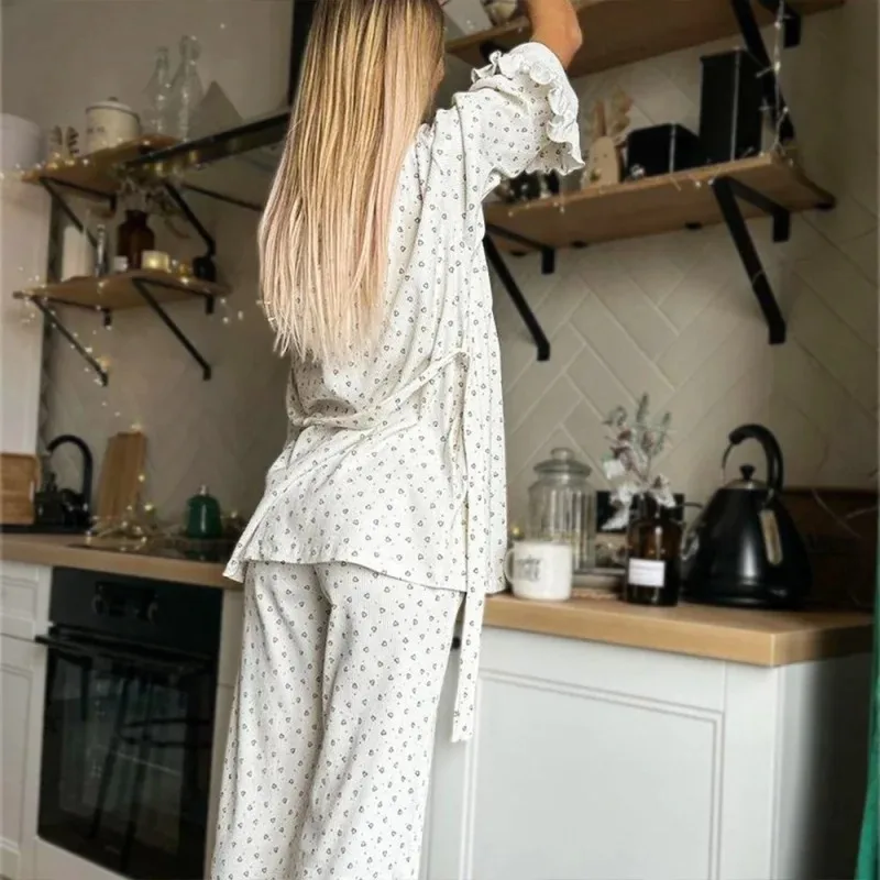 Conjunto de Pijama con Estampado de Corazones para Mujer, 3 Piezas con Volantes, Manga Larga, Camisola y Pantalones, Transpirable y Cómodo, para Otoño e Invierno