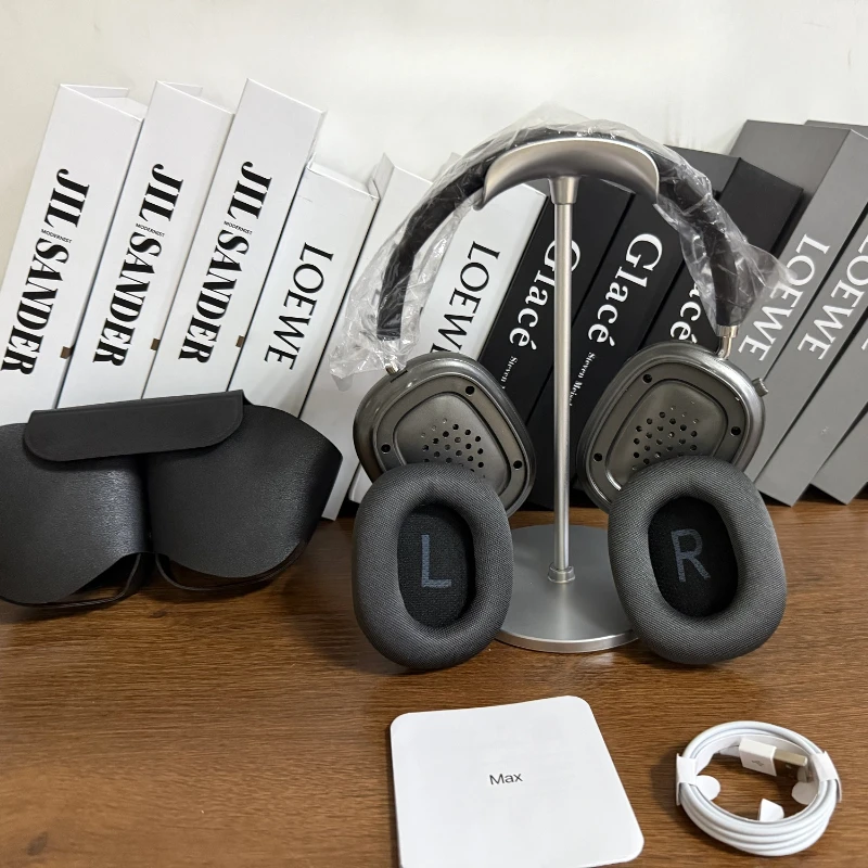 

Magnetic Ear Cover P9 Max Head mounted Bluetooth Earphones Wireless Card insertion Sport player C Music Earphones