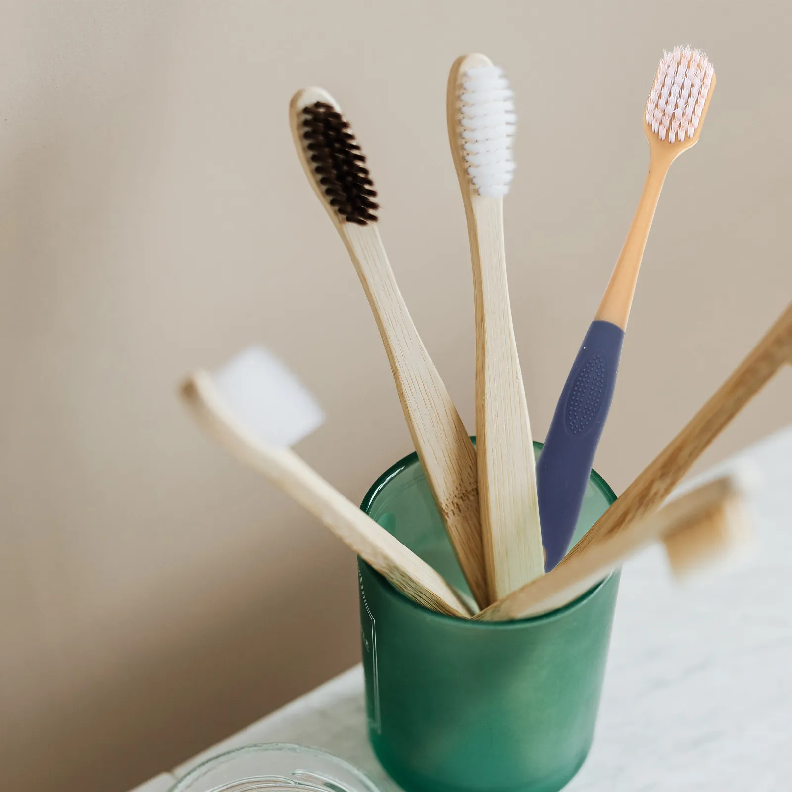 cepillo-de-dientes-para-adultos-con-cabezal-ancho-cerdas-suaves-diseno-ergonomico-cepillos-de-dientes-portatiles-y-ligeros-cepillo-de-dientes-manual-para-uso-diario-36-uds