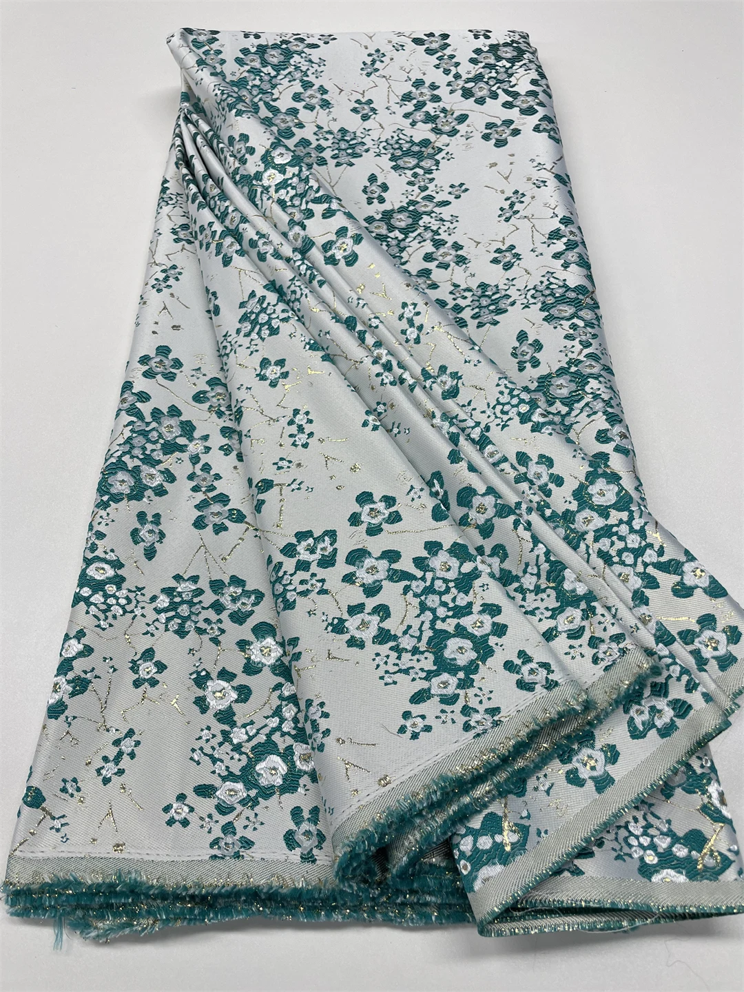 

Latest African Brocade Fabric 2024 High Quality French Jacquard Lace Fabric Nigerian Lace Material For Wedding Party Dress