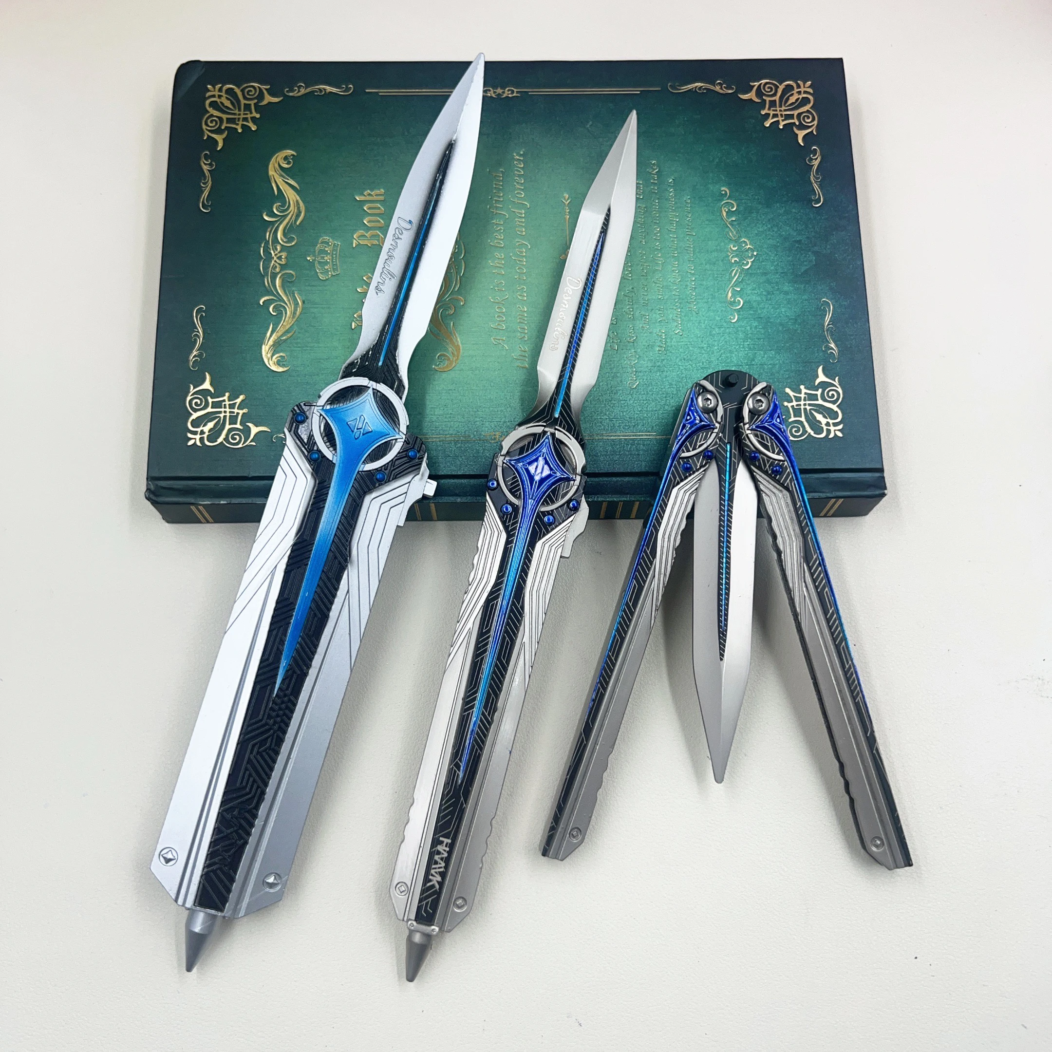 Cuchillo de Bolsillo Delta Force Polaris de 26 cm, Versión con Funda de Cuero, Figura de Accesorios de Juego, Espada, Artesanía Metálica, Decoración, Llavero