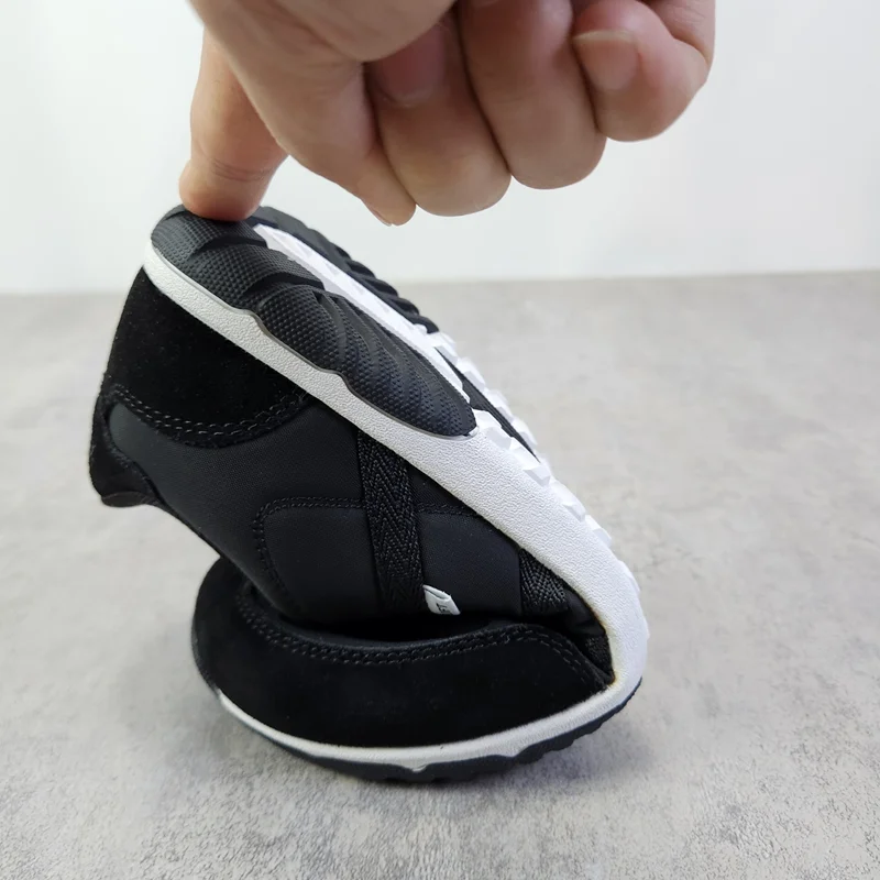 

Уличная обувь. Высококачественная обувь для пар. Весенне-осенняя толстая подошва, не повреждает ноги. Альпинистская обувь. Классический бренд.