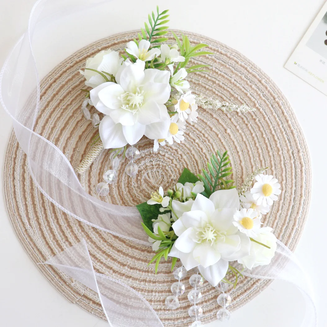 

Yannew 6pcs White Corsage and Boutonniere Set for Bride Bridesmaids Groom Groomsmen Rustic Wedding Homecoming Prom Suit Flowers