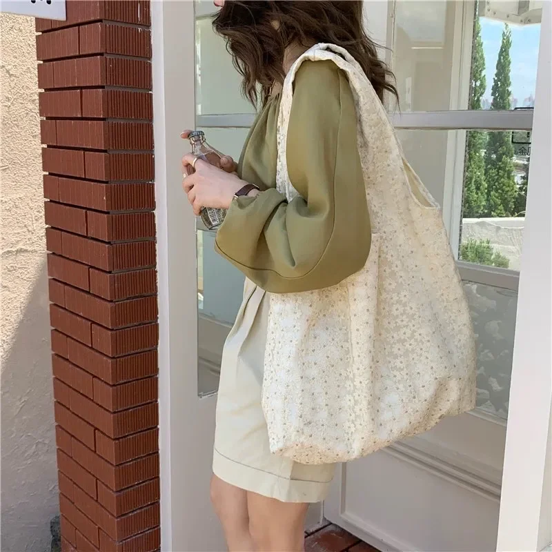 

Mesh Cherry Lace Vest Bag French Gentle Hook Flower Lace Shopping Bag Large Capacity Exquisite Embroidered Korean Simple Handbag