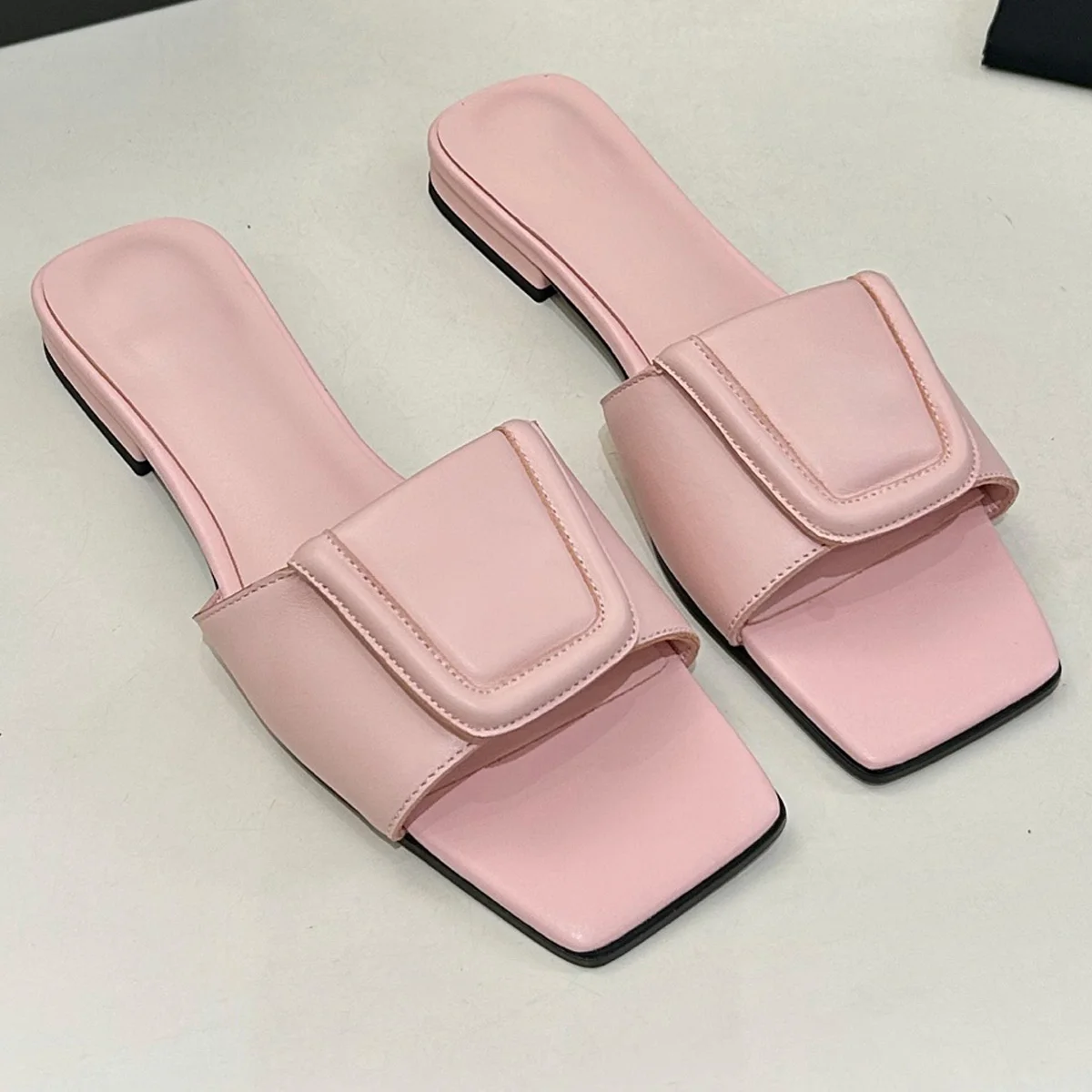 

2026 Women's Square Buckle Slide Sandals, Square Toe Flat Mules, Chic Minimalist Footwear for Summer & Casual Wear YYT26022234