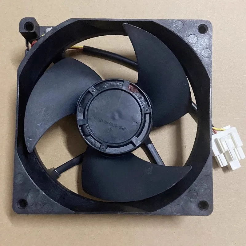 Free shipping for original U12E12MS2J3-52 12V 0.058A casing three pronged large head cooling fan