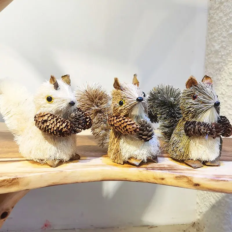 Straw Squirrel Figurine Natural Grass Weave Squirrel Ornament Handmade Woven Squirrel For Christmas Decor Party Garden Supply