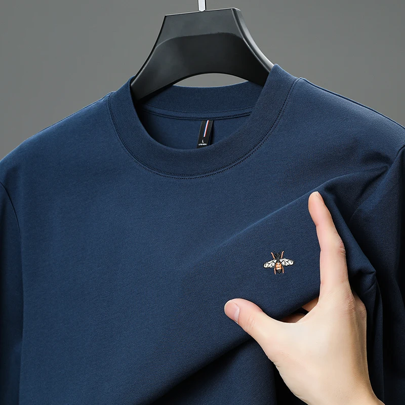 

High-quality men's long-sleeved T-shirt made of 100% cotton featuring bee embroidery Korean-style casual fashion men's clothing