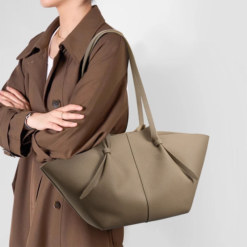 Women's Fashionable Top-Grain Cowhide Large-Capacity Tote Bag Versatile Hand-Held Wing Bag for Commuting