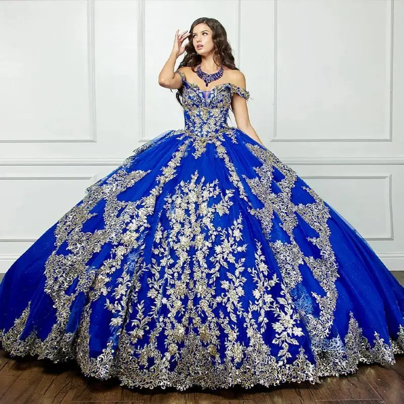 Maßgeschneidertes blaues Luxus-Ballkleid mit Rüschen und Spitzenapplikationen für 15-jährige Quinceanera-Ballkleid, Kristalle, schulterfrei, Hofschleppe