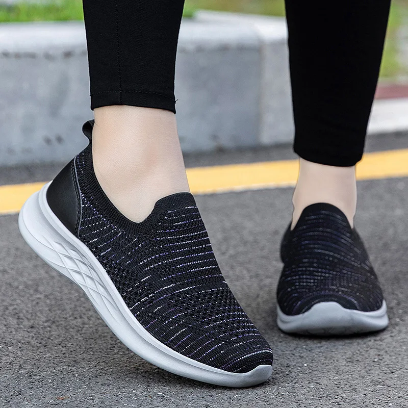 

Women Mesh Loafers Men Walking Shoes Spring Autumn Sports Outdoor Light Flats Black Breathable Fitness Sneakers Soft Size 35-45