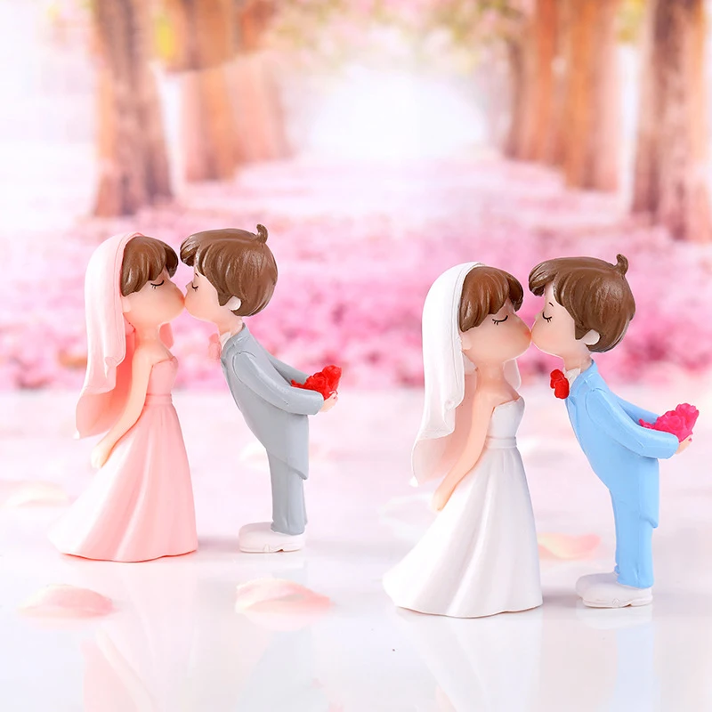 1 Pair Of Cartoon Romantic Wedding Couple Figurines Garden Micro Landscape Pendant Diy Plastic Craft Garden Scene Decoration