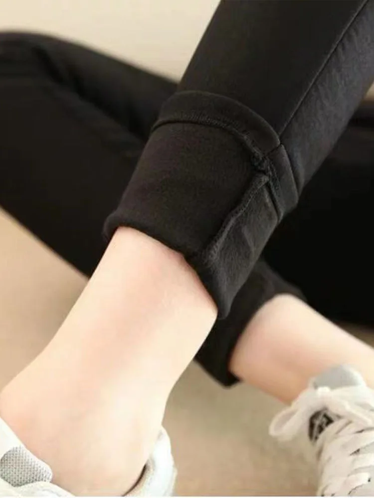 Women's Thin Fleece Black Pants Autumn Winter Thickened Nine Points Slimming Eight Points Nine Points Base Layer Pants Outerwear