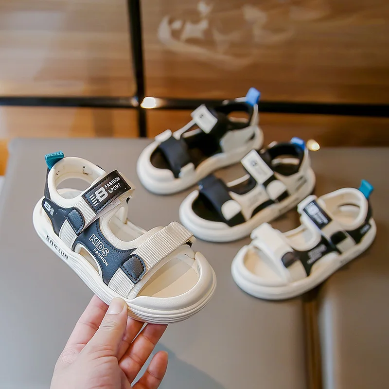 

Летние детские сандалии 2026 для девочек, мягкие, удобные, с открытым носком, защитные, мультяшные пляжные милые туфли для детей, летние для мальчиков и девочек