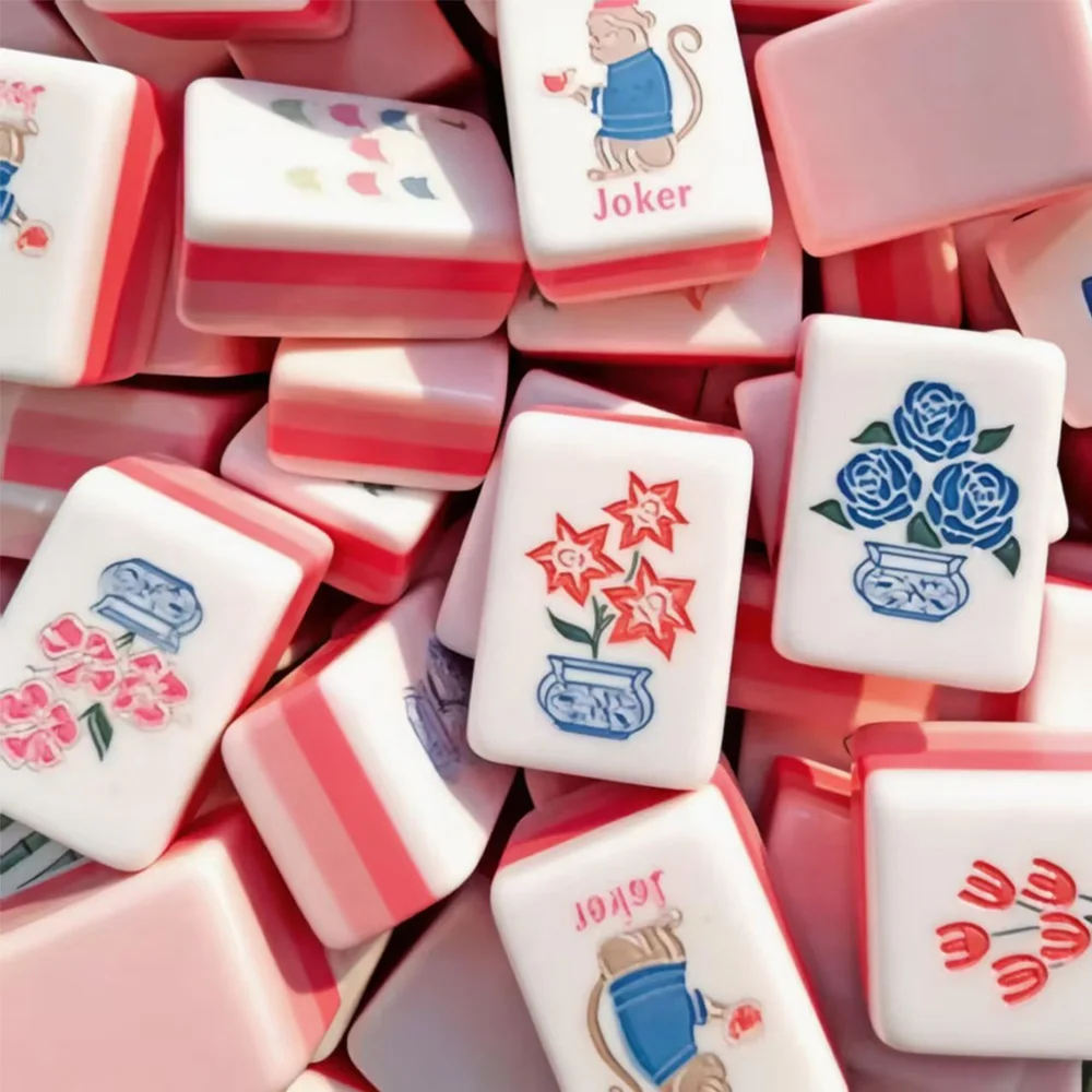 

Four-Layer Acrylic Light Pink American Mahjong Tiles Vintage Themed 160pcs Tiles Mahjong Set Portable Travel Game for Party Gift