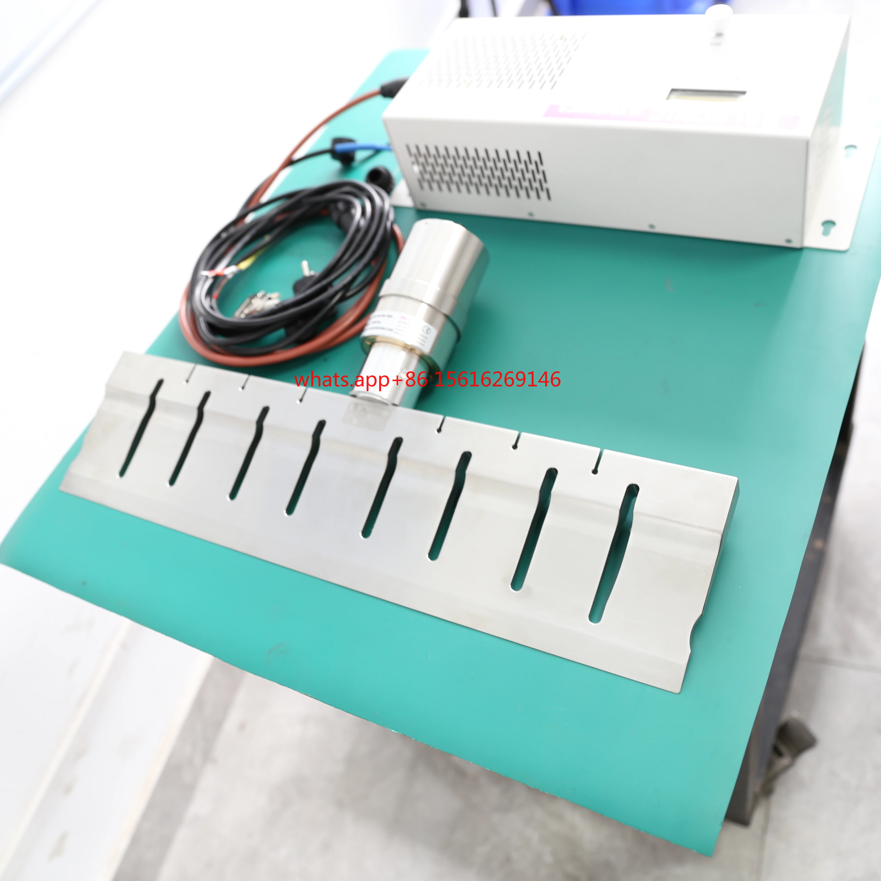 

Ultrasonic Gsm Fabric Cloth Round Blade Sample Cutter Fabric Cutting