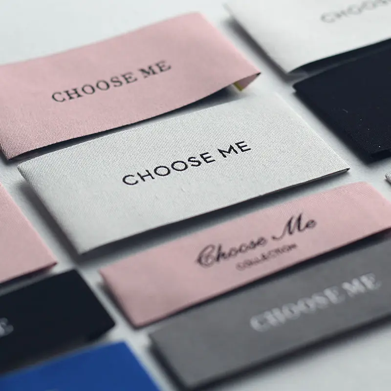 

Высококачественная тканая этикетка, изготовленная на заказ складная тканая этикетка на шею, парчовая брендовая тканая этикетка для одежды