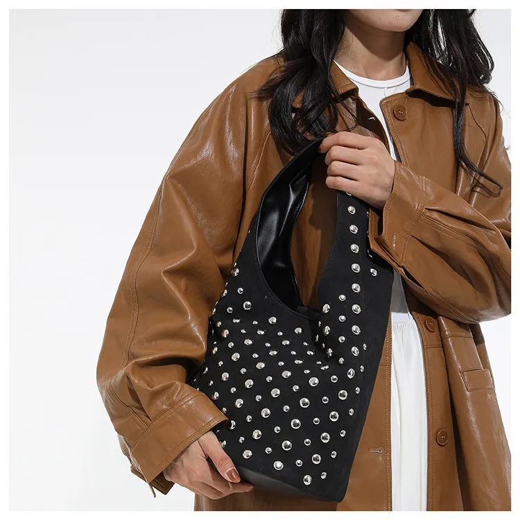 

Роскошная зимняя сумка-ведро 2024, европейская женская сумочка подмышками, минималистичная сумка через плечо, шикарная сумка «день-ночь», текстурированный слинг