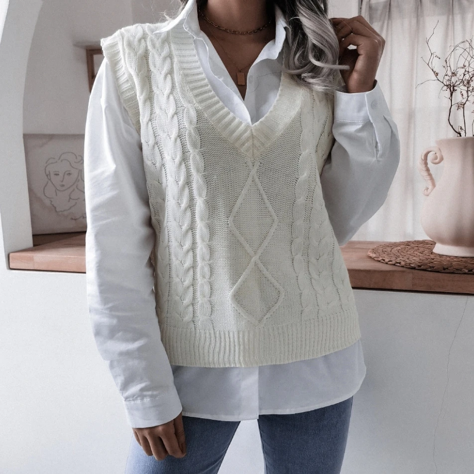 V-Neck Fried Dough Twists Casual Loose Knit Vest Sweater Vest 2025 Autumn Winter Spring New Fashion Casual Pullover Tops