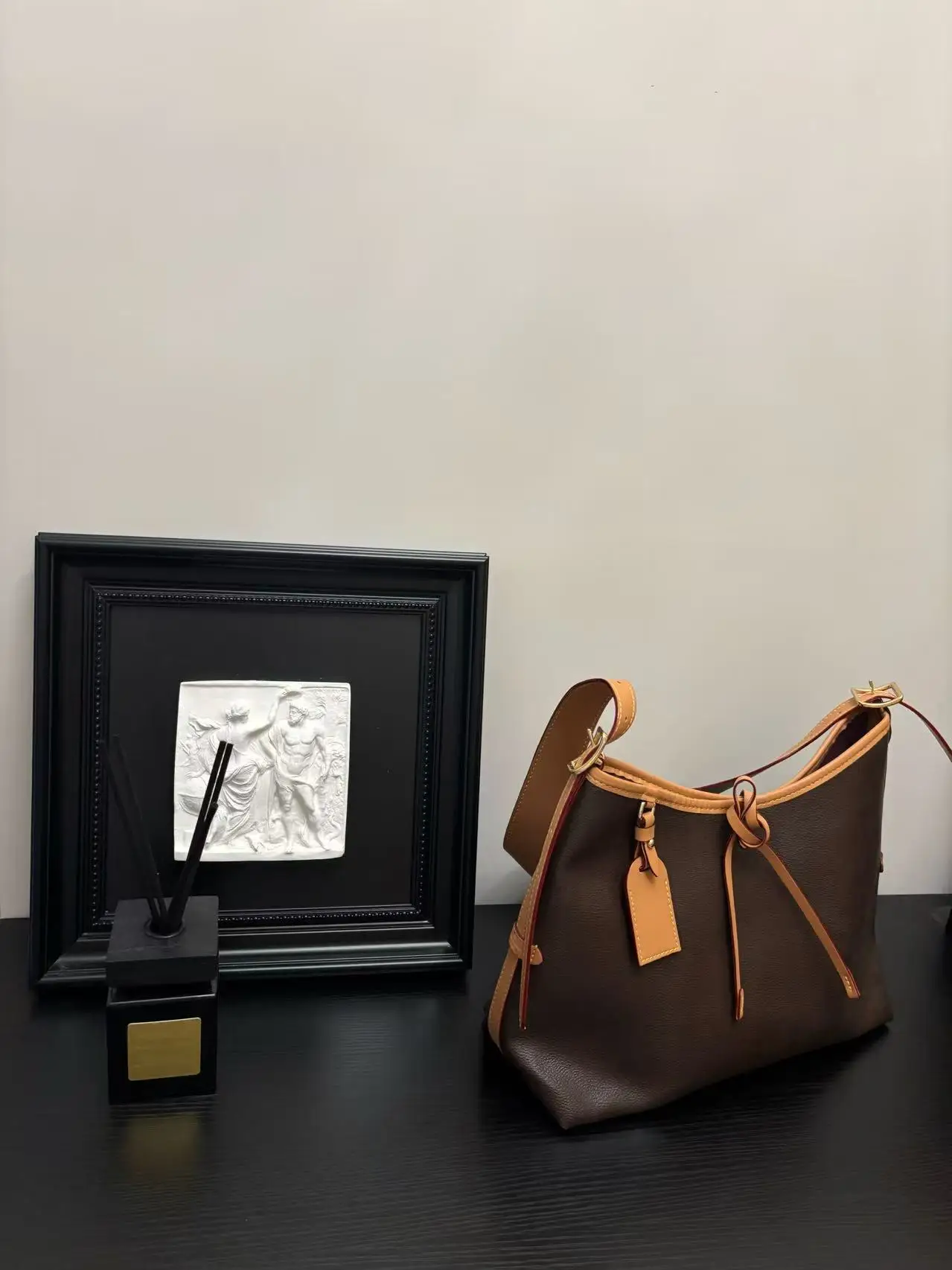 

2025 Luxury Shoulder Bag with Original Logo Women's Soft Leather Tote Bags Fashion Designer Brand Handbag Adjustable Strap