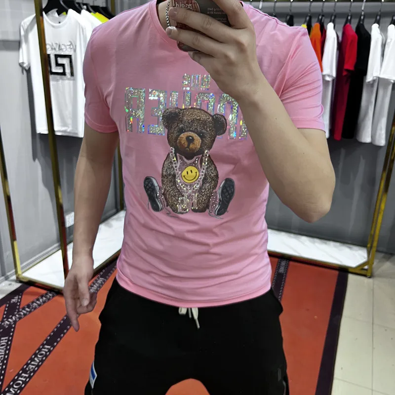 

2023 Cartoon Bear Printed T Shirt Men Summer Clothes Streetwear Fashion Diamonds O Neck Short Sleeve T-shirt Man Tee Shirt Homme