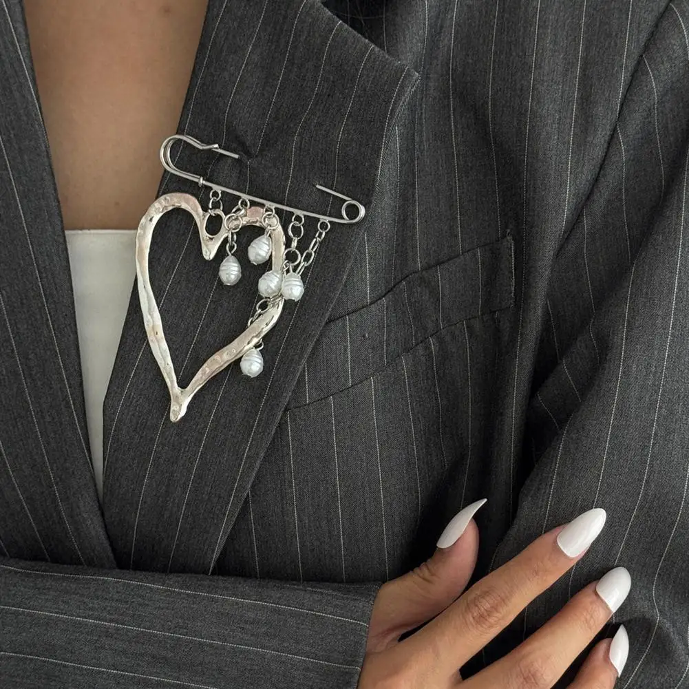 Elegant Brooch with Chain Elegant Women’s Brooch Pin Tassel Jewelry Faux Pearl Accessory Chain for Jeans Jackets Coats