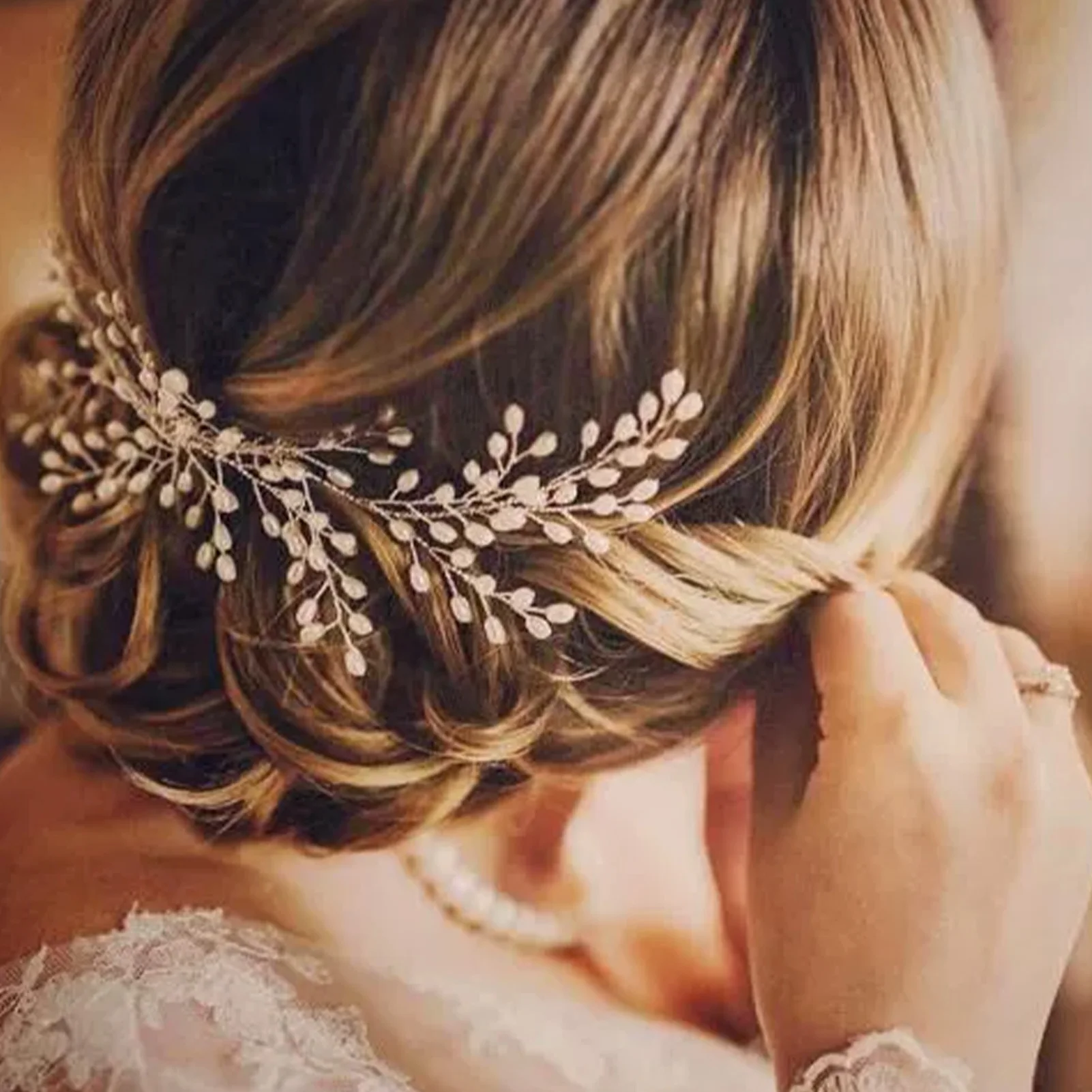 

Bridal Pearl Hair Comb White Weaving Bun Side Hairpiece For Wedding Ceremony