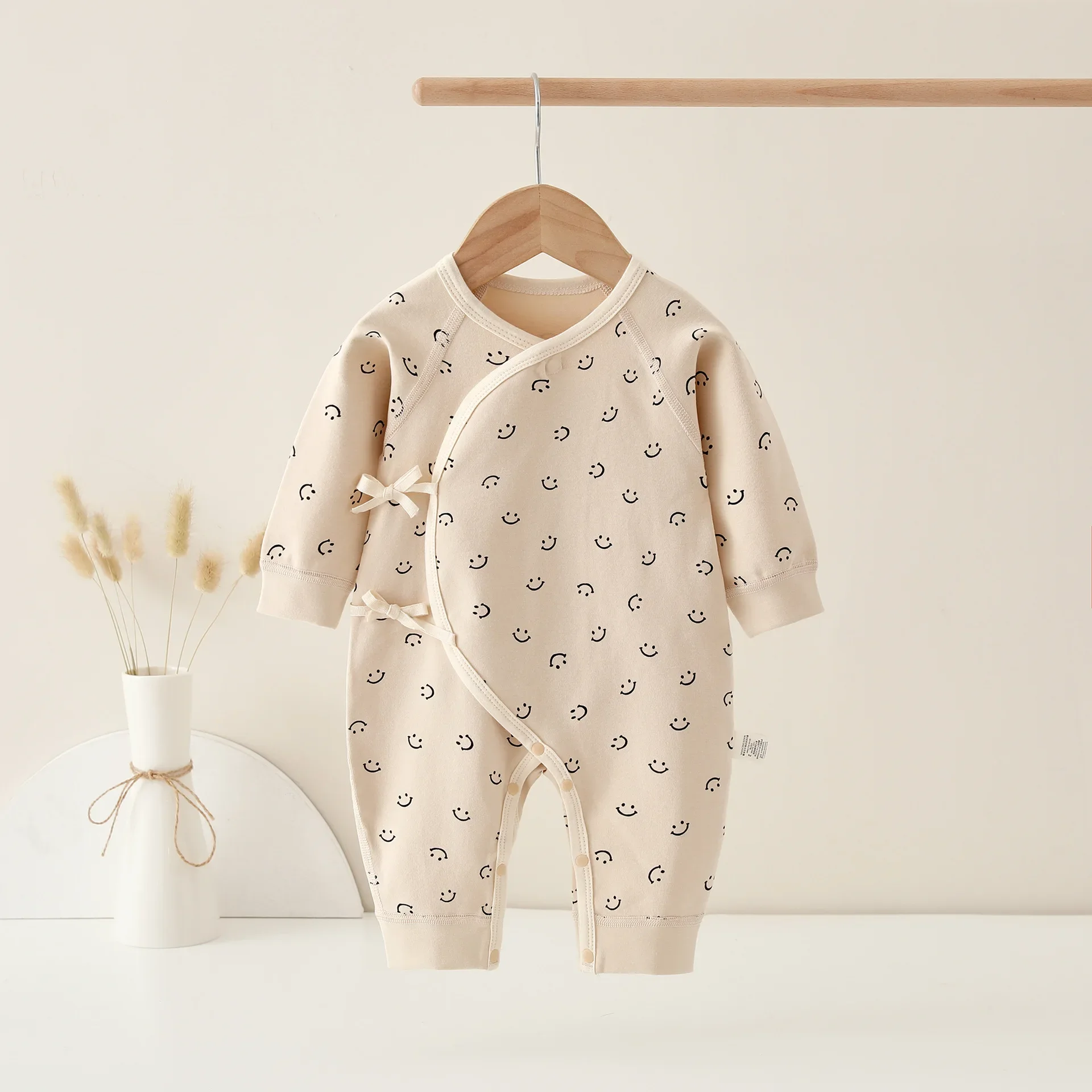 AYNIGIELL Spring Autumn 0-6 Months Baby Jumpsuit Cartoon Pattern Male and Female Infants 100%Cotton Rompers Infant Clothing