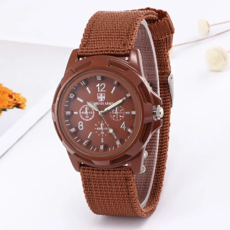 Relojes de pulsera deportivos luminosos resistentes a los golpes para hombre, reloj verde para hombre, banda de nailon Simple, relojes de pulsera de cuarzo para hombre, reloj Masculino