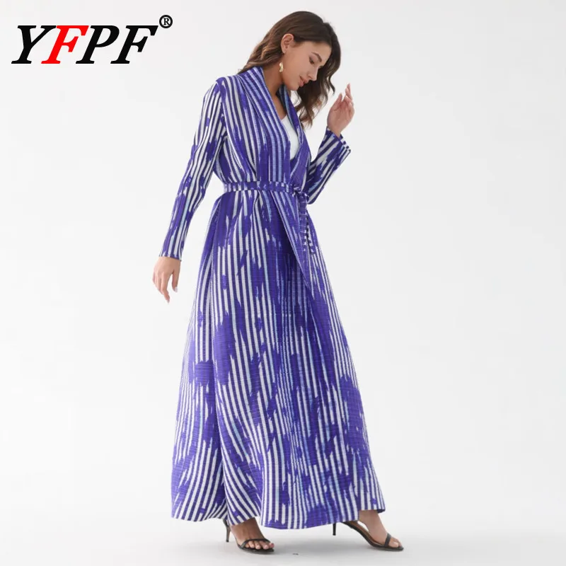 

YFPF Miyake плиссированное женское пальто в синюю полоску с принтом, свободный пояс, ветровка со сборкой на талии, модная новинка 2025, одежда